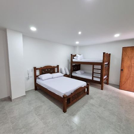 Hotel Antonella Plaza Pinchote المظهر الخارجي الصورة