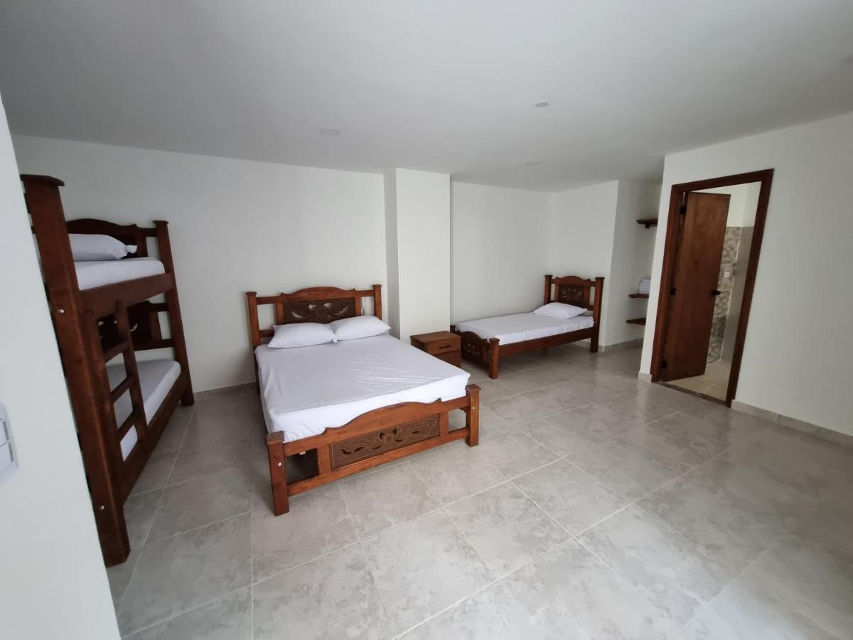 Hotel Antonella Plaza Pinchote المظهر الخارجي الصورة