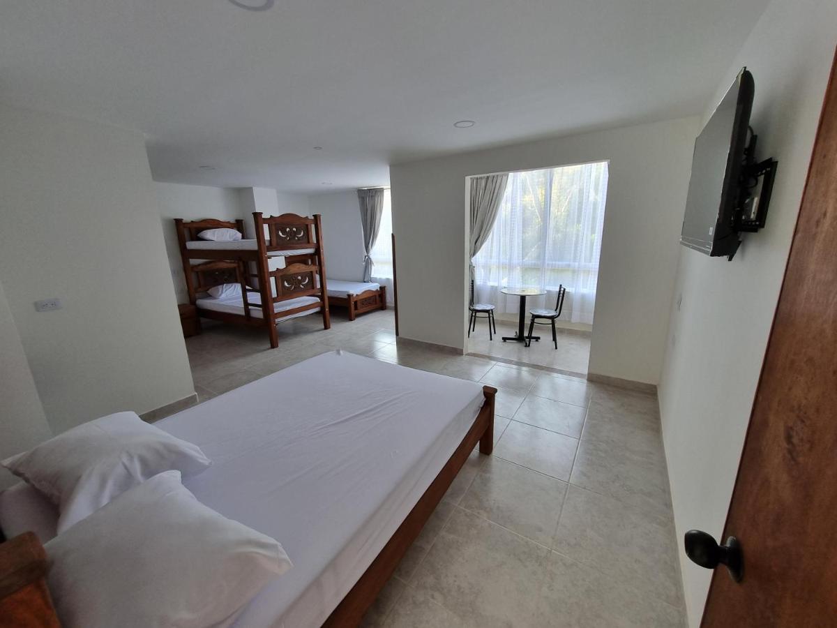 Hotel Antonella Plaza Pinchote المظهر الخارجي الصورة