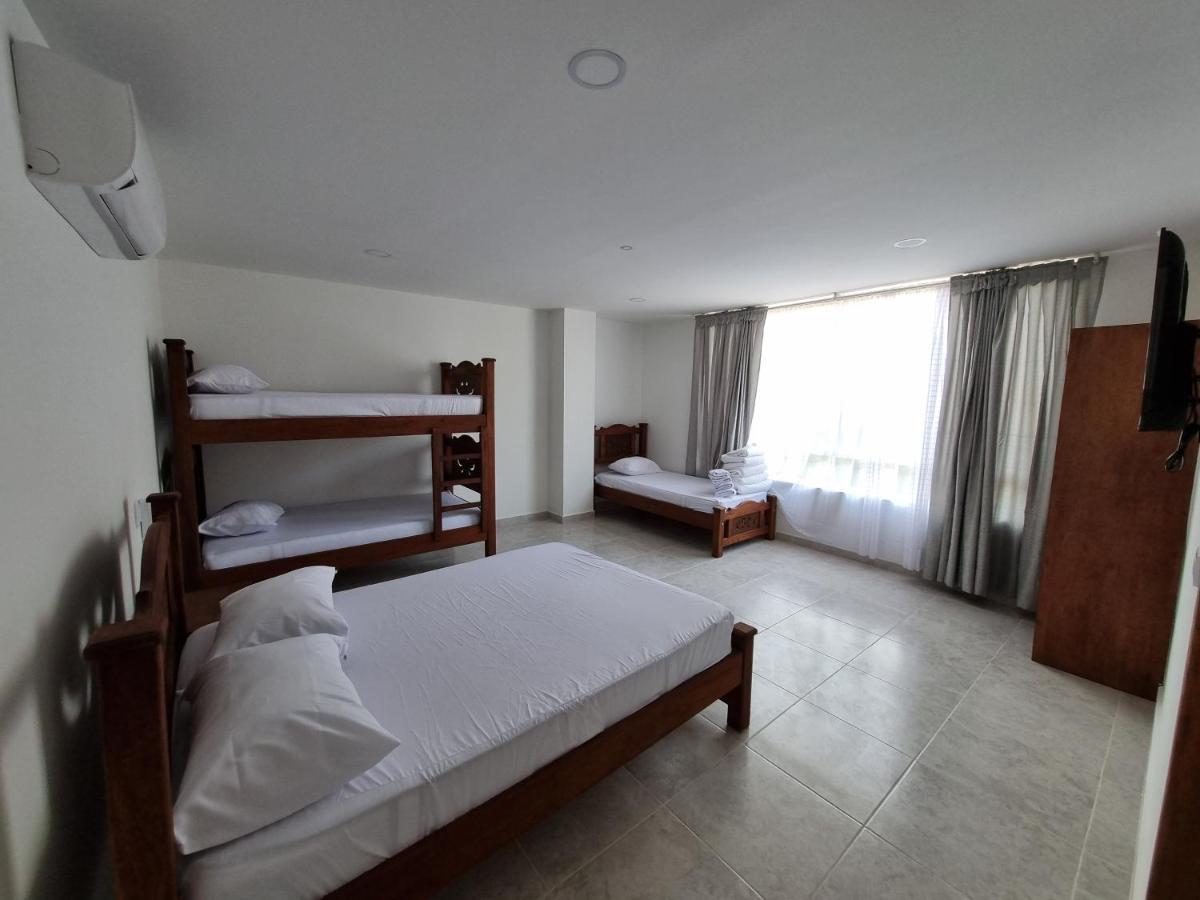 Hotel Antonella Plaza Pinchote المظهر الخارجي الصورة