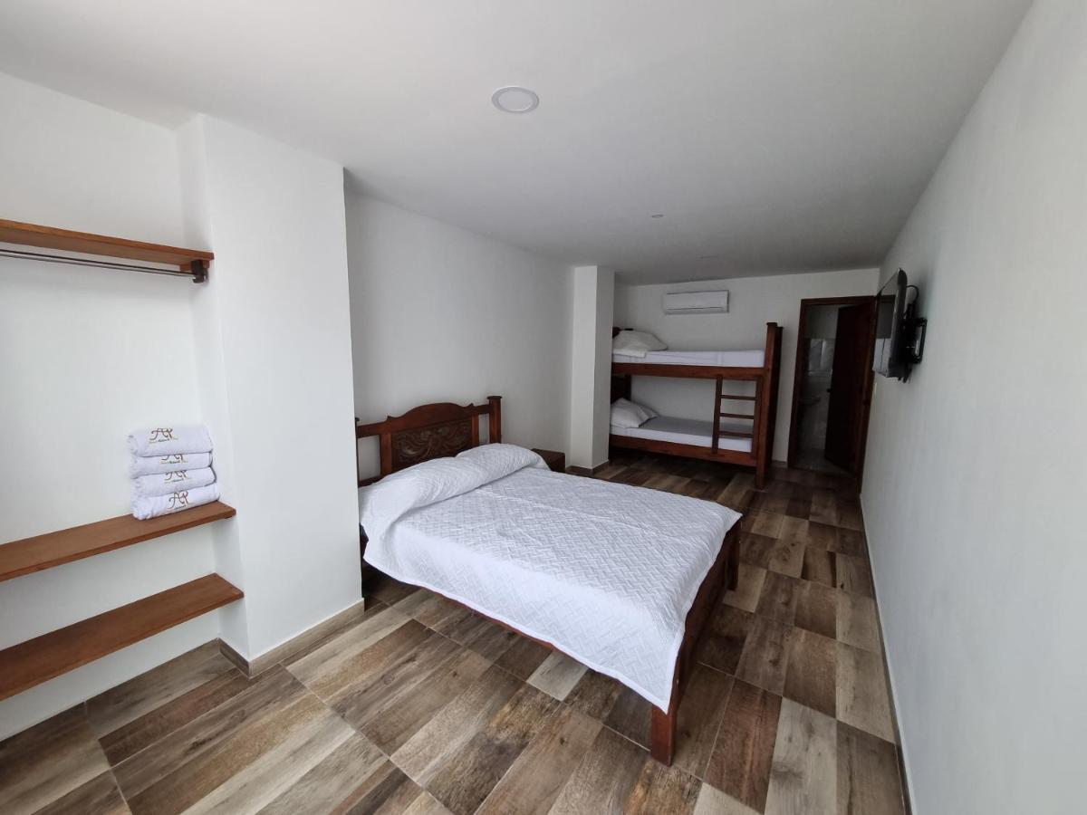Hotel Antonella Plaza Pinchote المظهر الخارجي الصورة