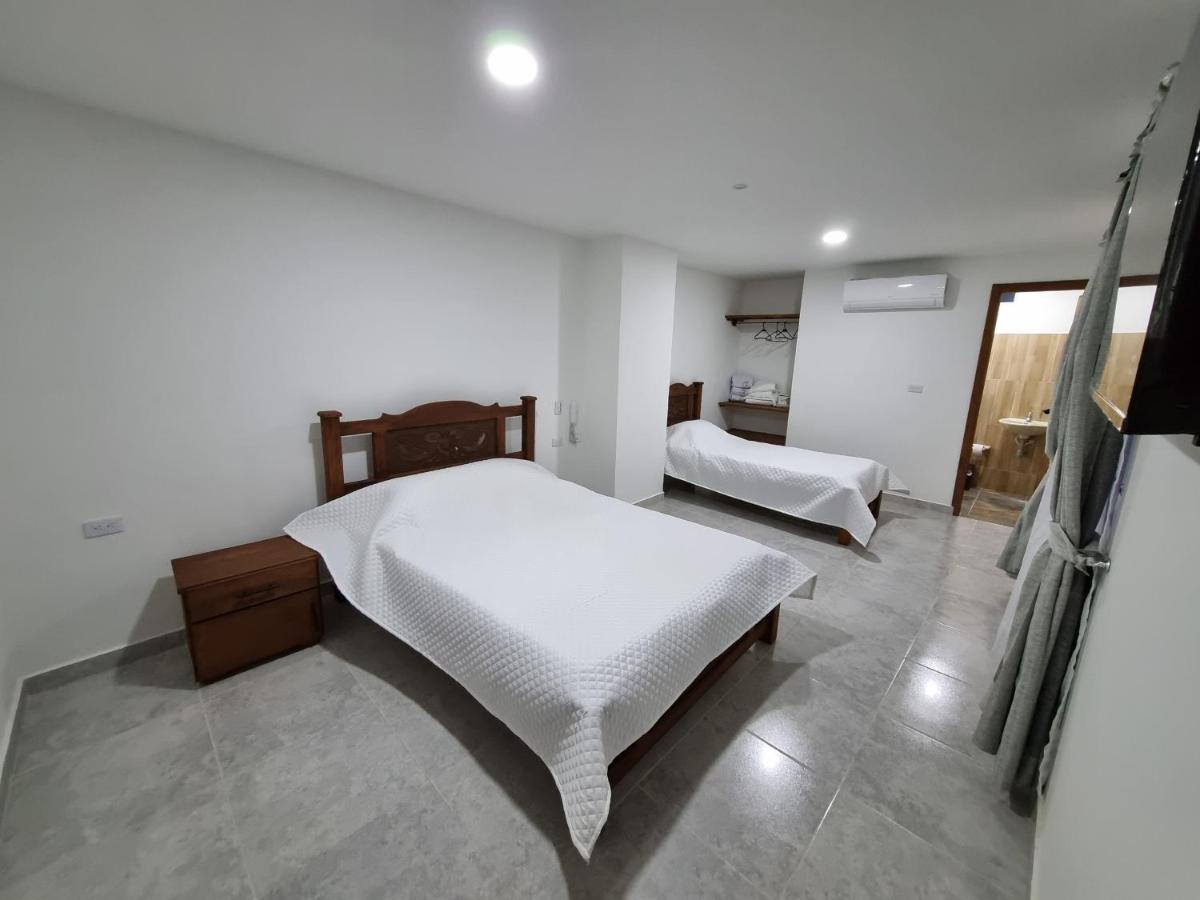 Hotel Antonella Plaza Pinchote المظهر الخارجي الصورة