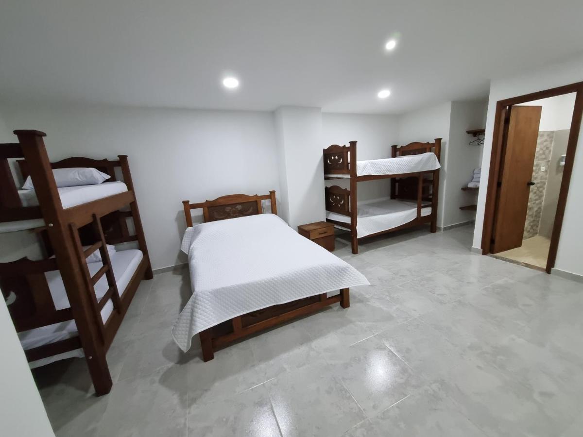 Hotel Antonella Plaza Pinchote المظهر الخارجي الصورة